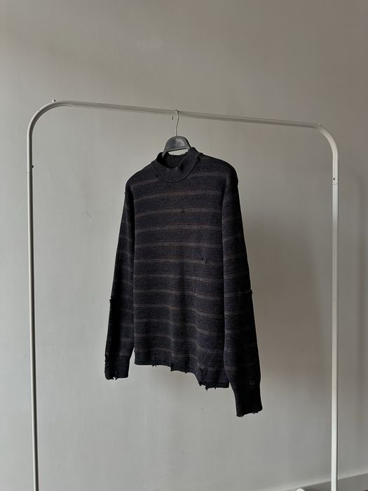 Рваний светр balenciaga