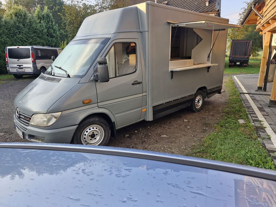 Mercedes-Benz Sprinter  Mercedes-Benz Sprinter CDI Sklep Bar Foodtruck