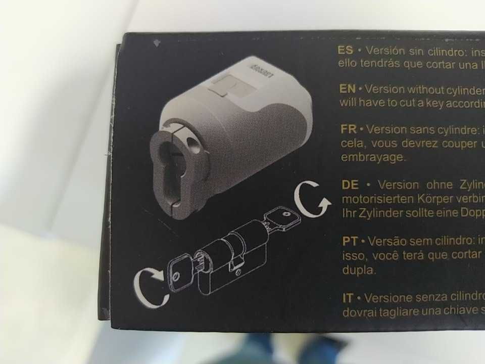 Fechadura inteligente Remock Lockey Universal Bluetooth em bom estado