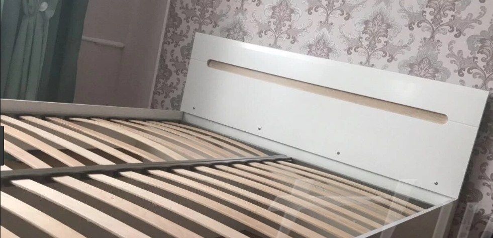 Белая глянцевая кровать двуспальная с подсветкой 160 Бьянко Ліжко