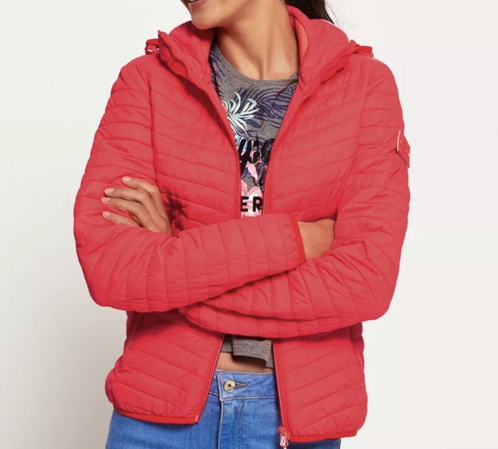 Продам курточку легкую SuperDry весенне-осеннюю женскую размер М
