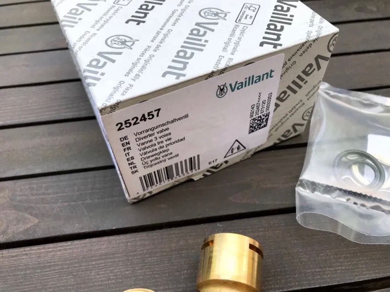 Vaillant 252457 zawór trójdrożny oryginał nie zamiennik