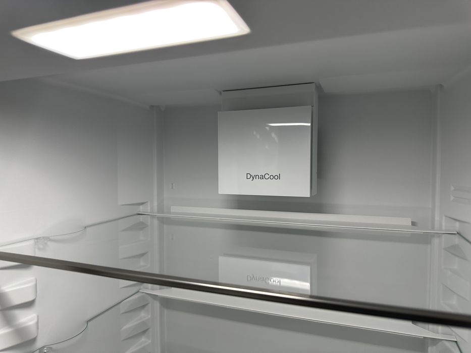 Вбудований холодильник Miele KFN 7734 WiFi | NoFrost холодильник миле