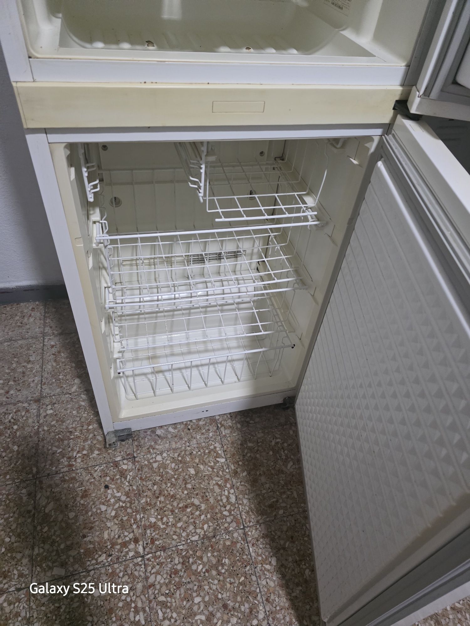 Frigorifico  funcionando perfeitamente