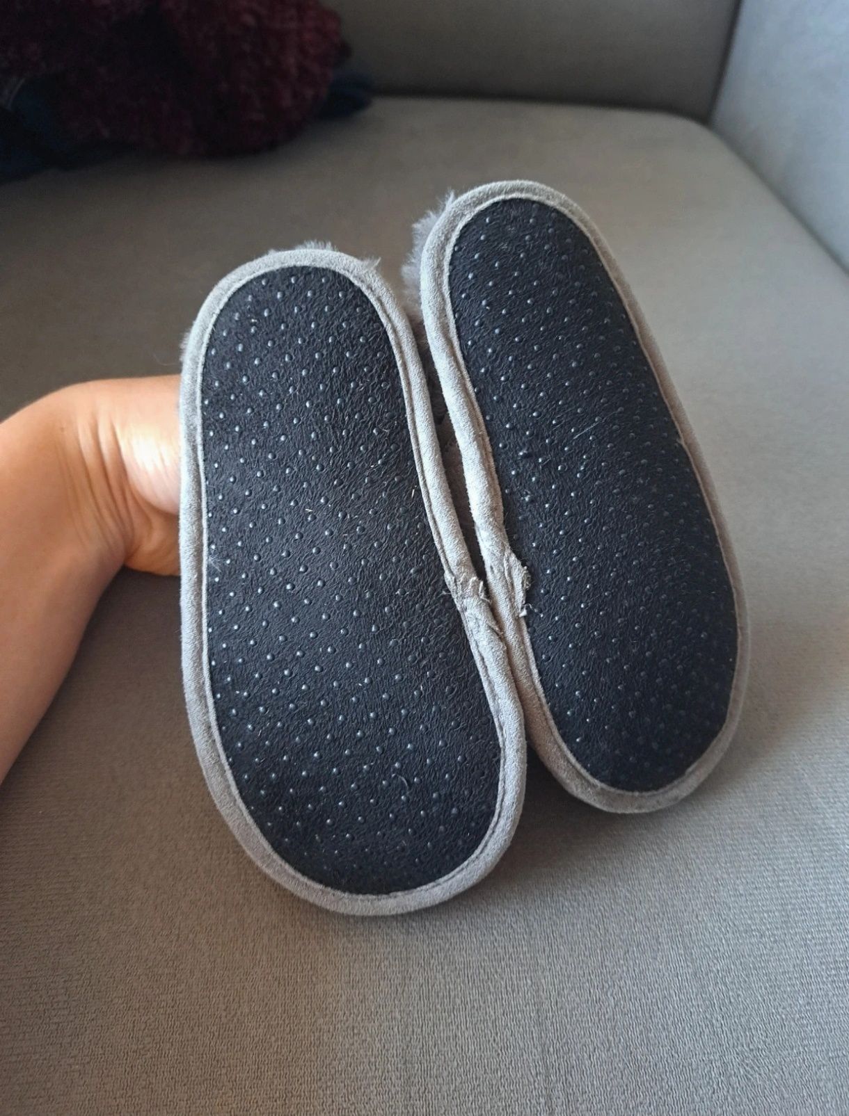 Kapcie dziecięce 25 River Island