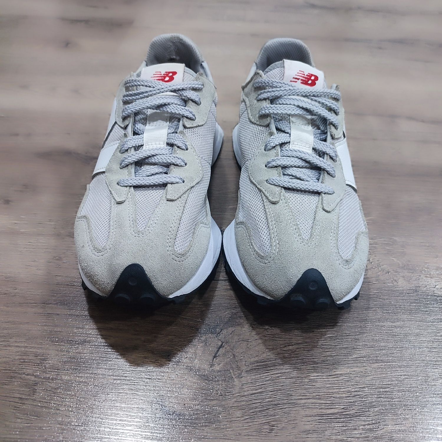 Кросівки New Balance 327 43 розмір