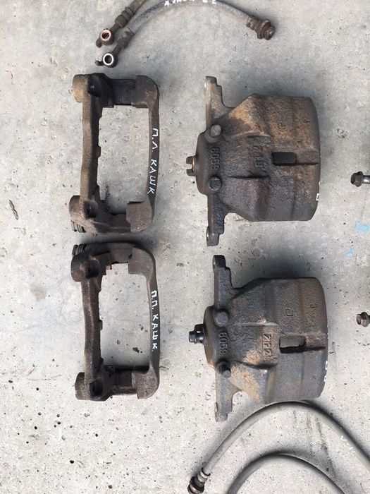 Суппорт супорт скоба передний задний Nissan Qashqai J10 X-Trail T31