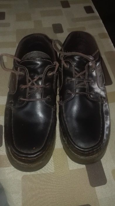 Sapatos Novos- T 42