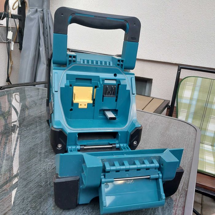 Głośnik budowlany Bluetooth USB MAKITA DMR202