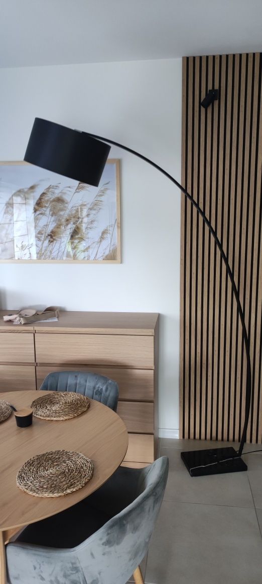 Czarna Lampa łukowa podłogowa