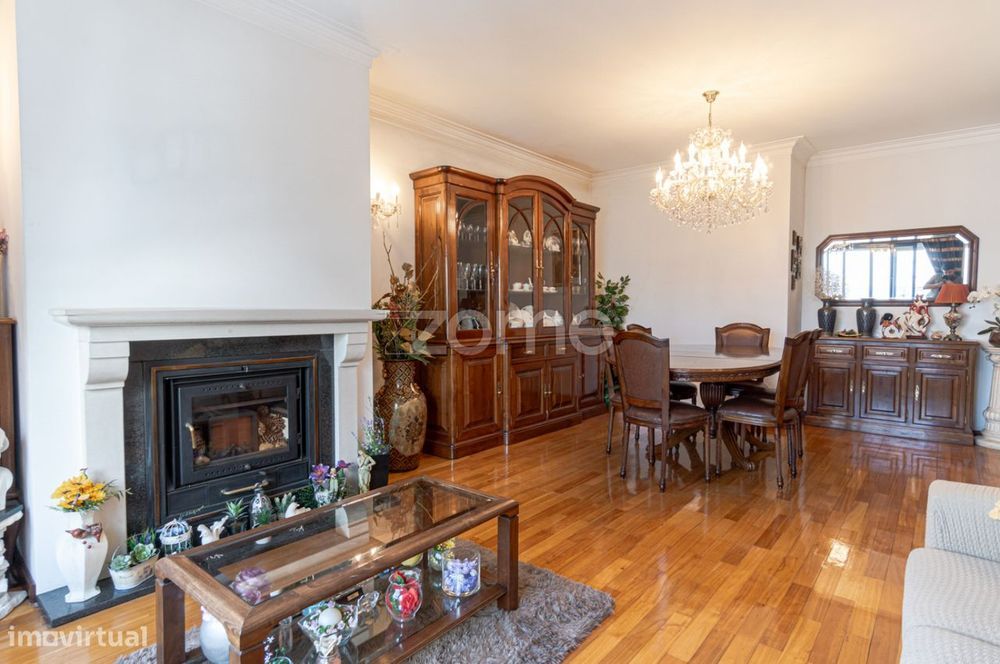 Apartamento T3 com suíte e excelentes áreas no coração de Matosinho...