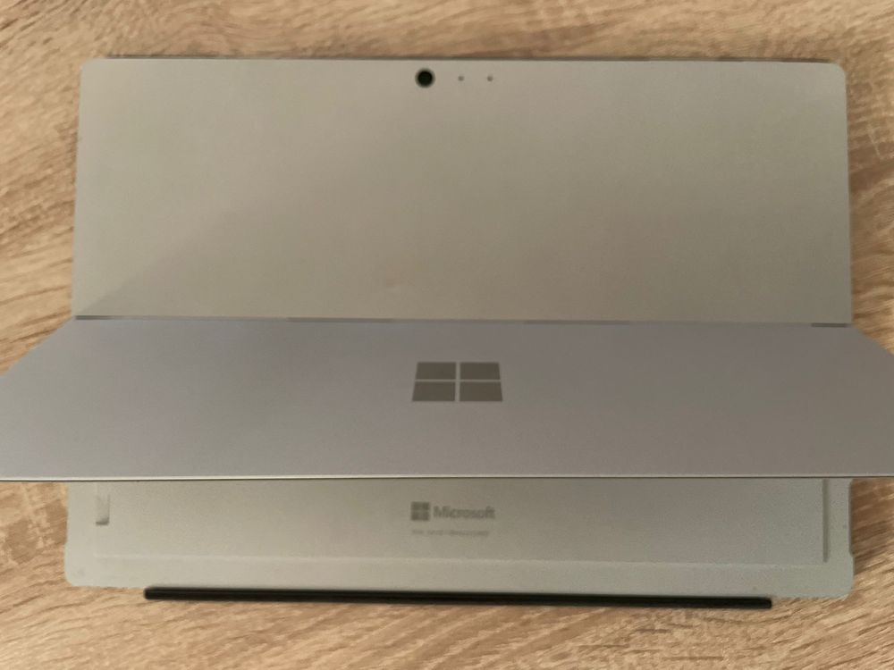 Microsoft Surface Pro 4 12,3-inch Core i5-6300U - SSD 128 GB - 4GB