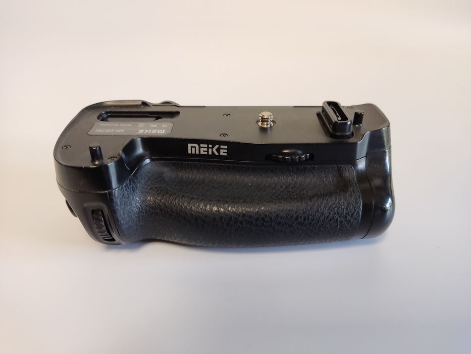 Grip MEIKE MK-DR750 do Nikon D750