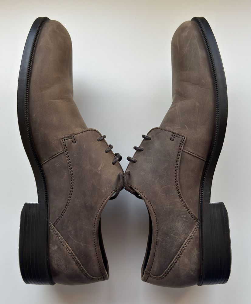 Sapatos de fato Ecco 44
