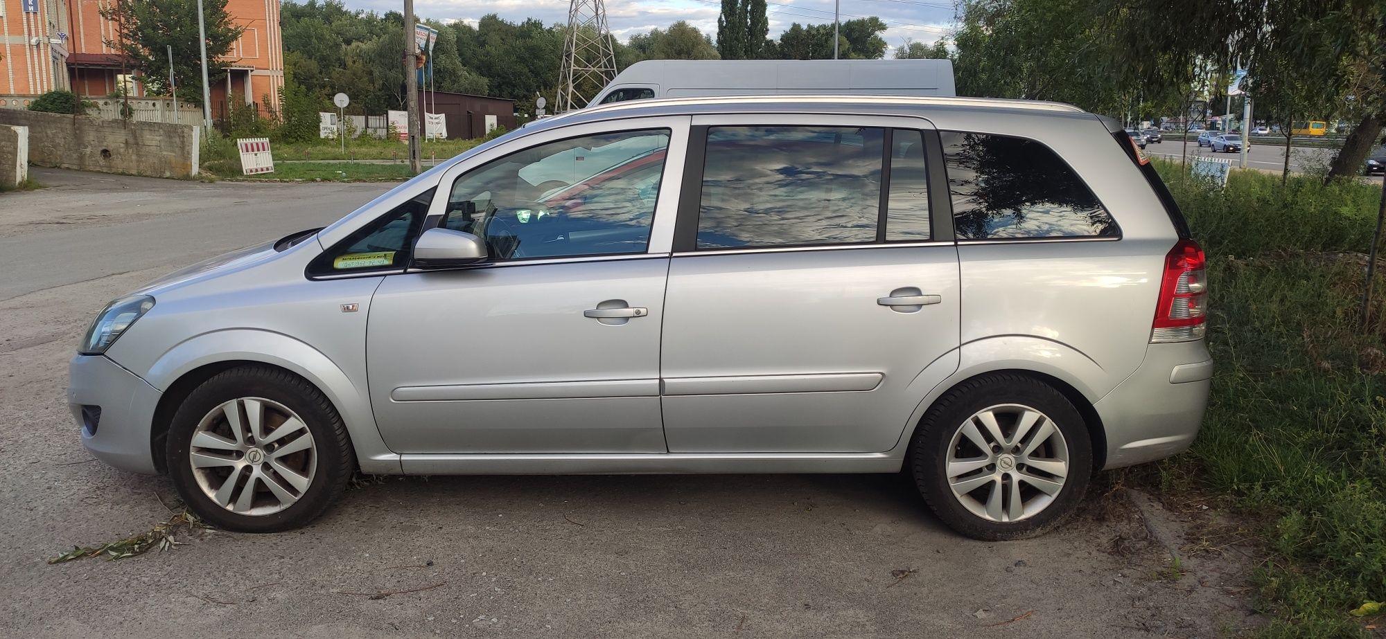 Opel Zafira 2009 II покоління/B 1,7D MT (125 к.с.) Base