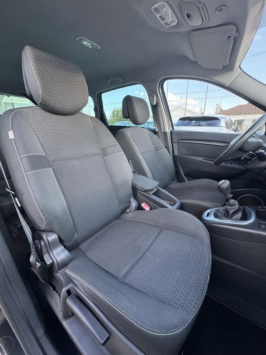 Renault Scenic7 lugares