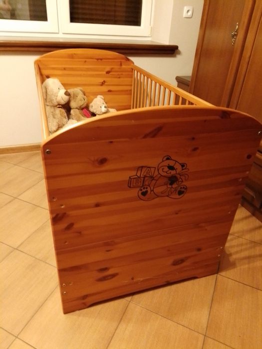 Łóżeczko drewniane