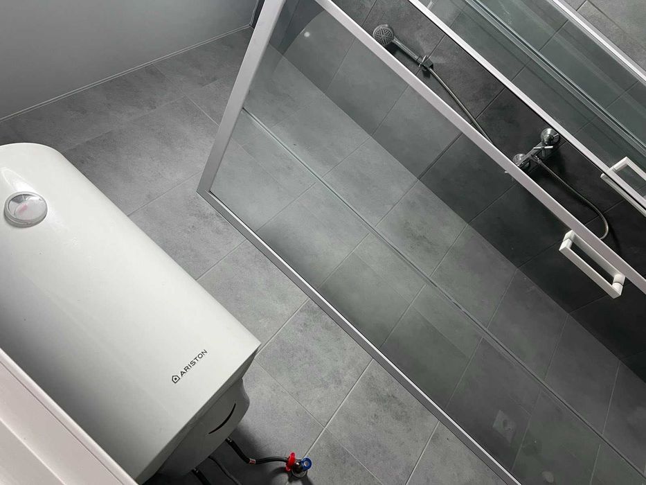 Продаж 2-х поверх. нового будинку з евроремонтом  м.Хмельницький