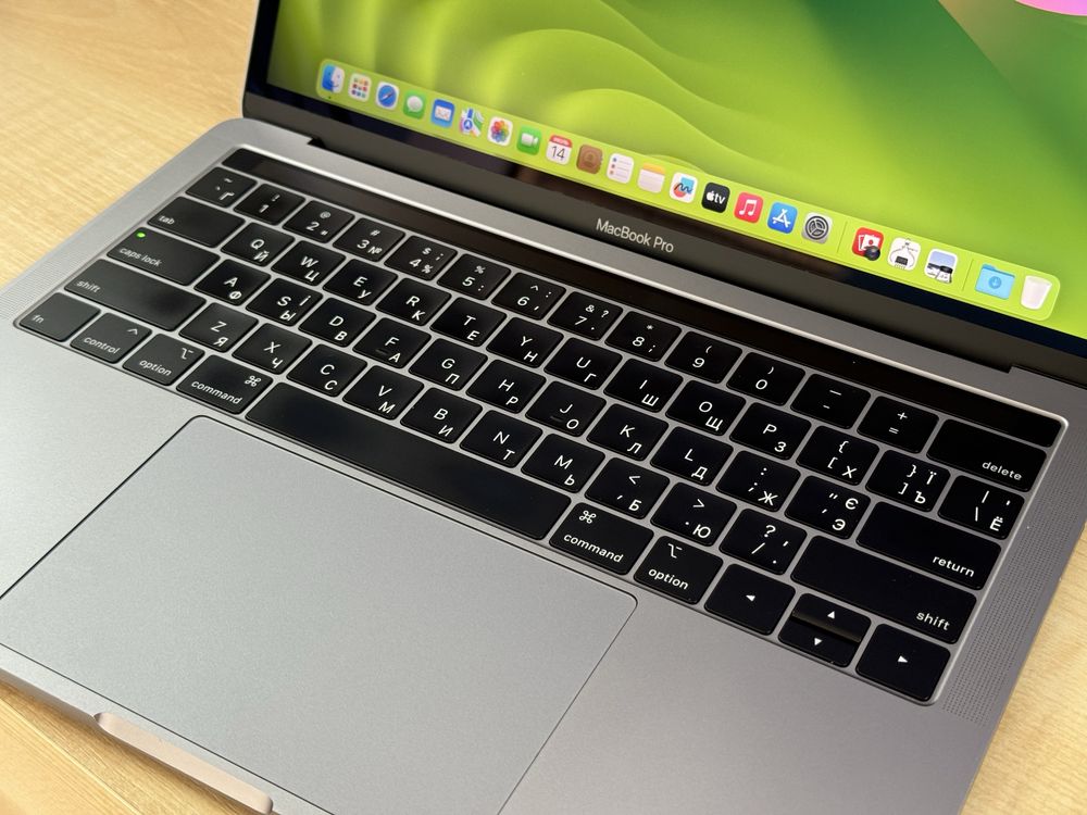 Macbook Pro i5 16/512 Gb Space Gray Touch Bar Model A1989 2018 год