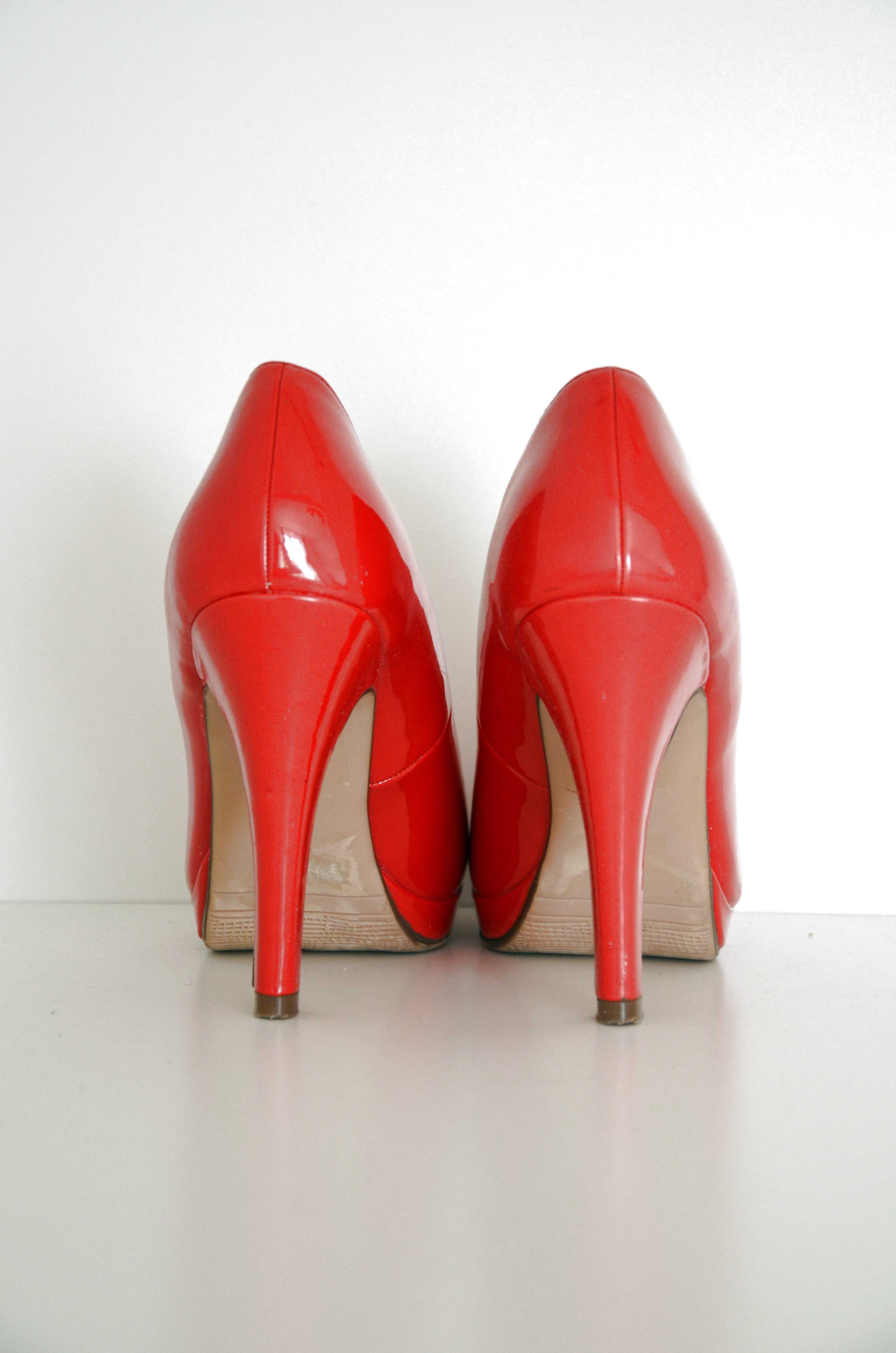 Czerwone szpileczki r. 38, buty na obcasie, czerwone lakierki
