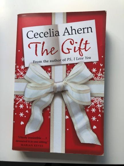 Livro "The Gift" de Cecelia Ahern (Autora do livro P.S. I love you)