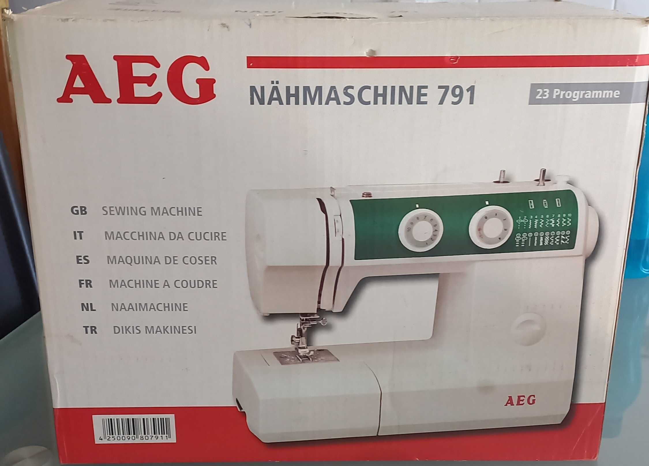 Maquina de Costura AEG