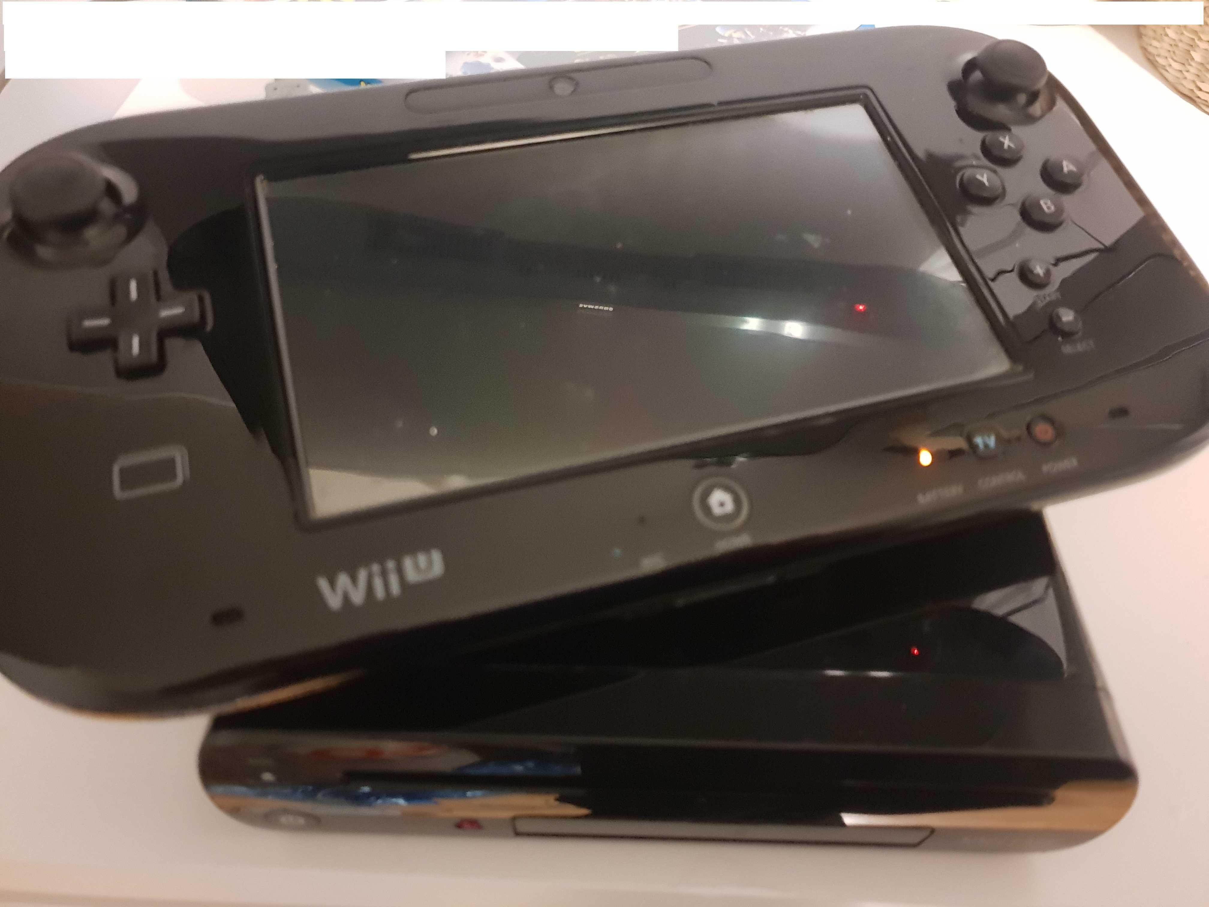 NINTENDO WII U 32GB + GRA na dysku (mariokart 8)