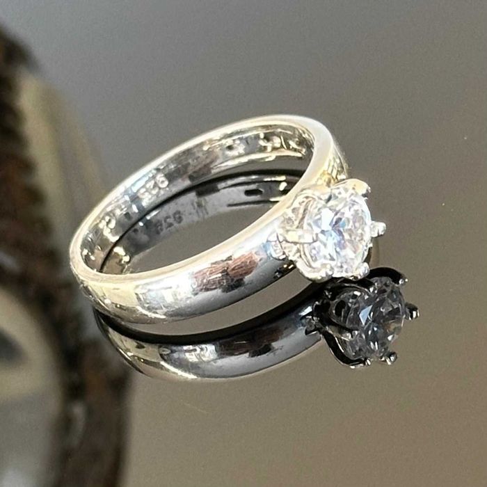 Srebrny klasyczny pierścionek z Cyrkonią - próba 925