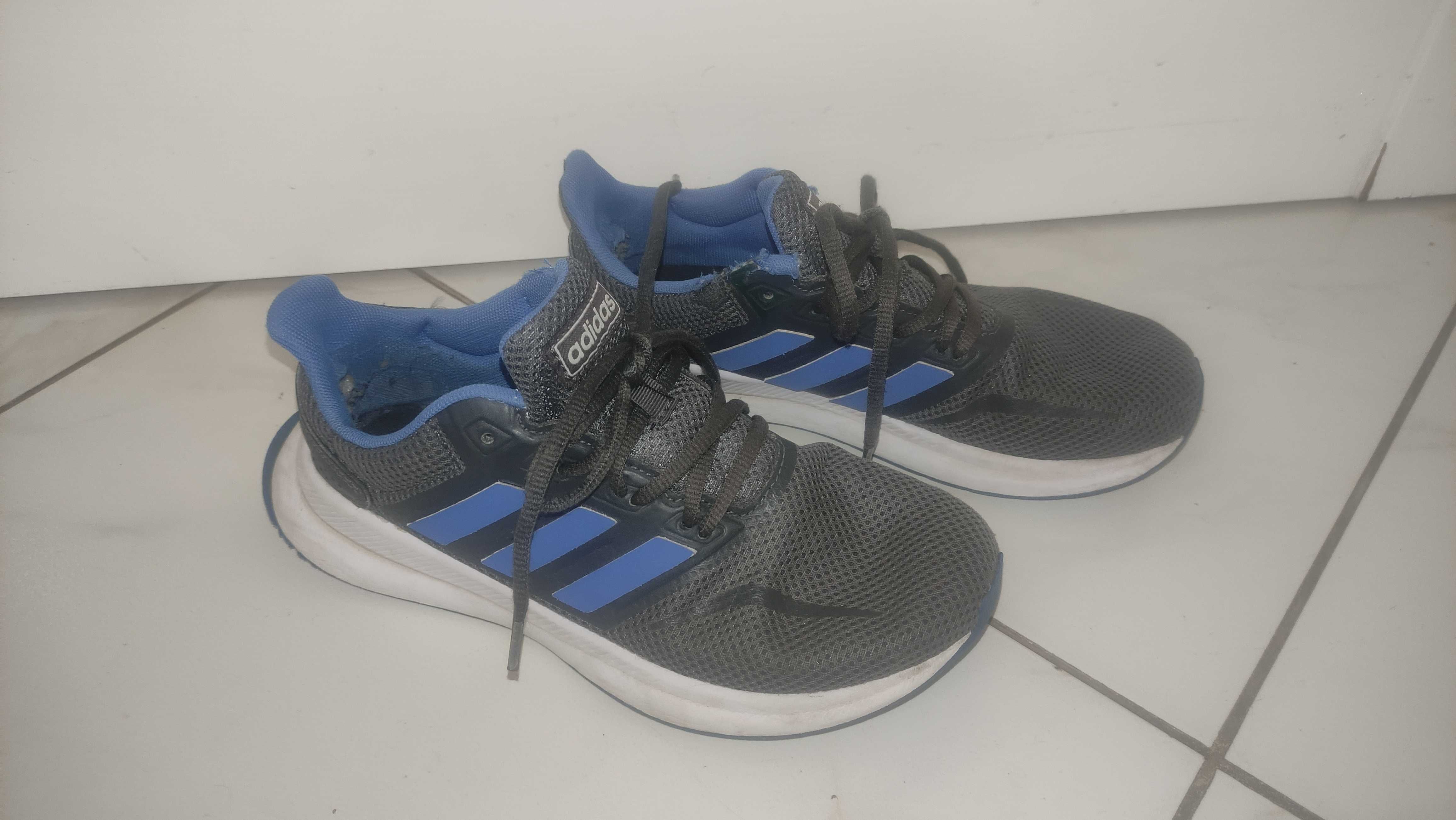 Детские кроссовки Adidas оригинал на мальчика 36.5р для двора физ-ры