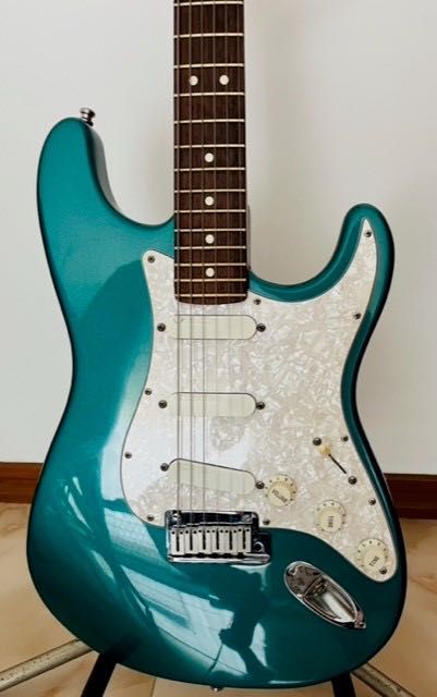 Guitarra Fender Plus 93 Caribbean Mist