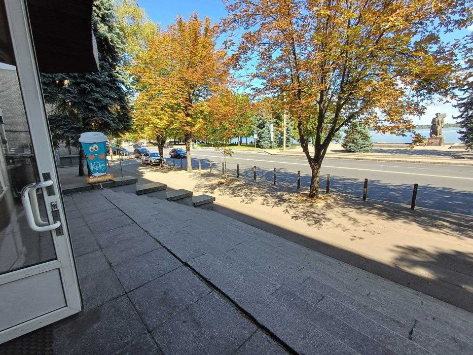 Продам 4-5 этаж нежилого помещения на Сичеславской набережной