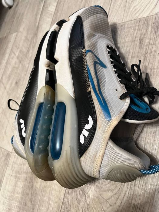 Кросівки унісекс Nike розмір  42.5 устілка 27см в гарному стані