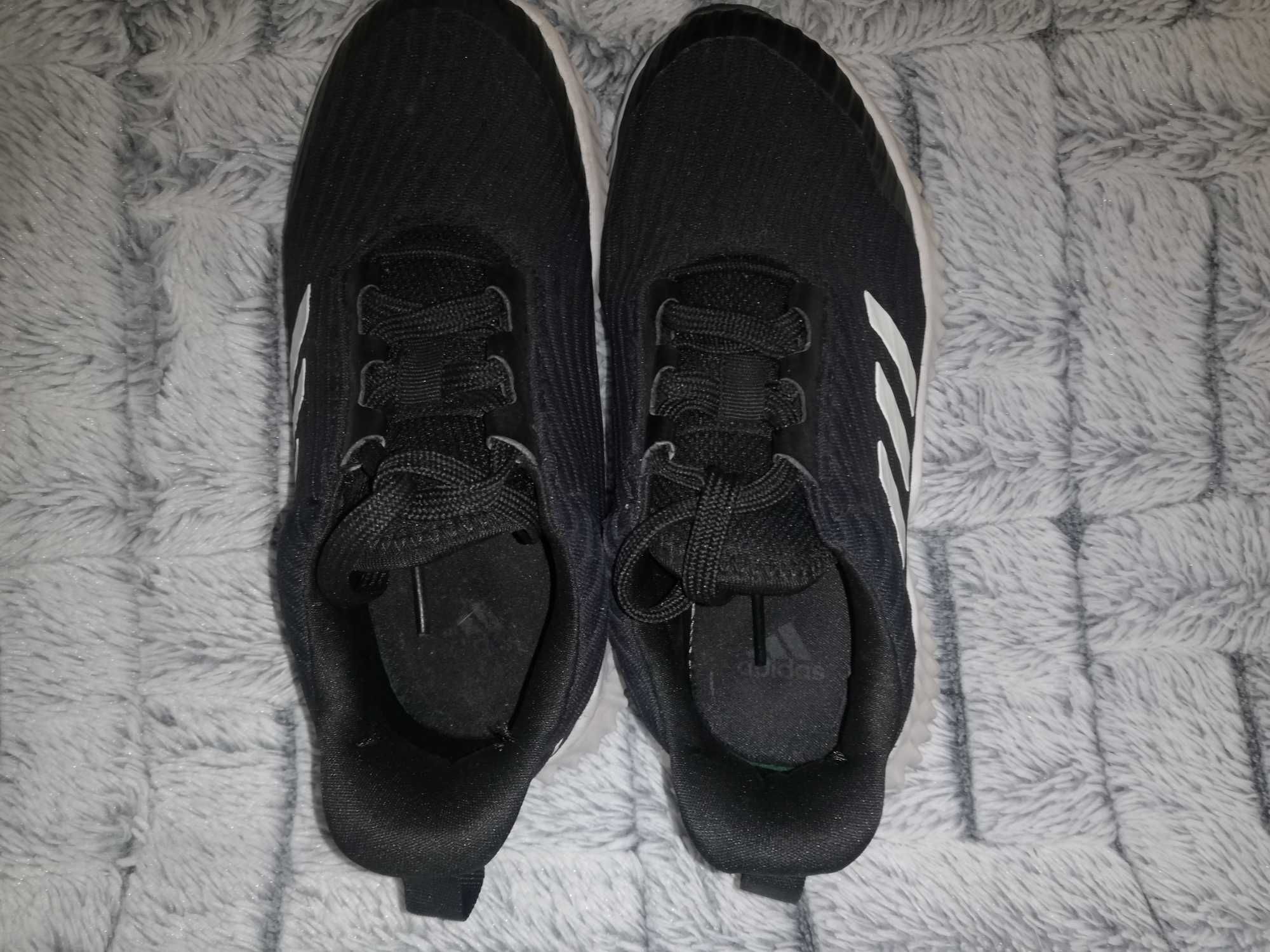 Buty sportowe do biegania Adidas  FORTARUN  r. 30 czarny