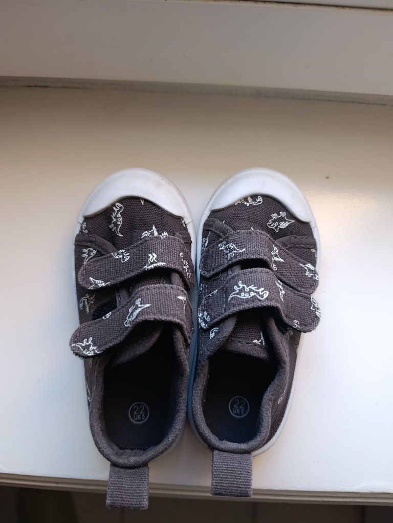 Buty chłopięce na rzepy 22