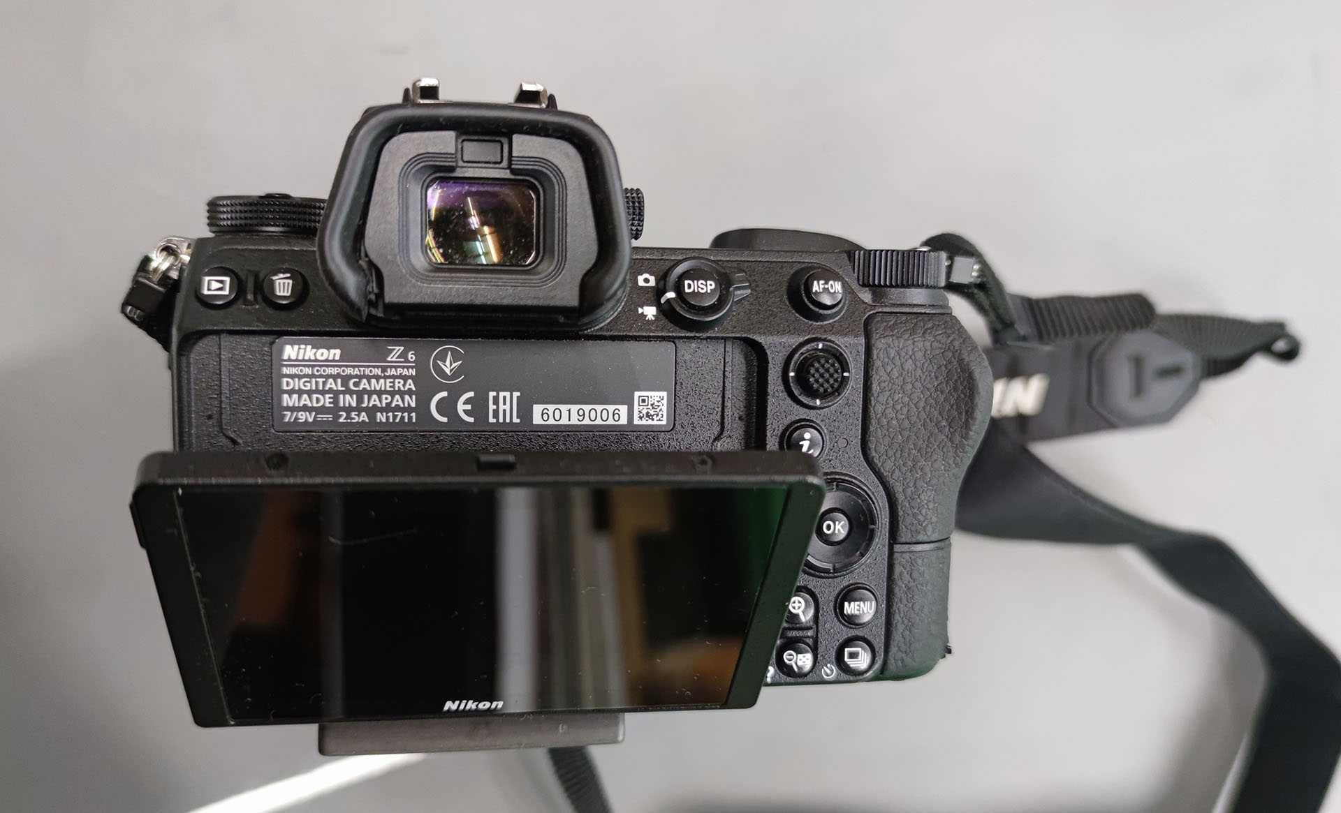 Nikon Z6 Kit z obiektywem Nikkor 24-70 f4 adapter FTZ z dodatk baterią