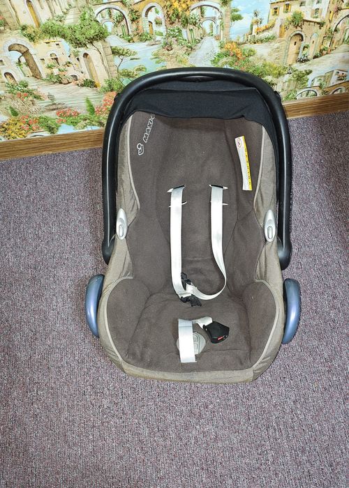 Крісло автомобільне дитяче Maxi-Cosi
