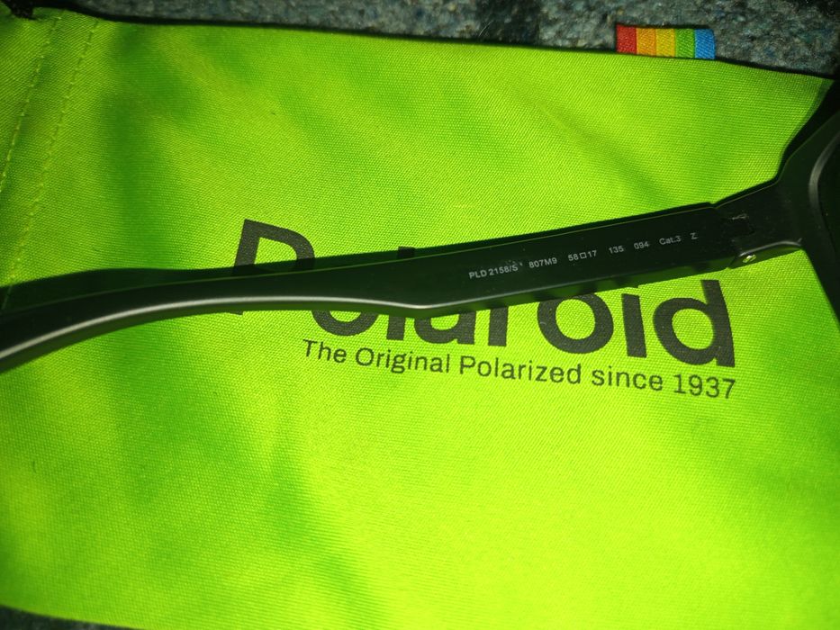 Сонцезахисні окуляри Polaroid (Оригінал)