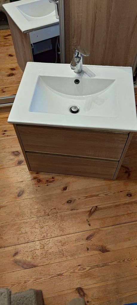 Szafka łazienkowa wisząca z umywalką 60 cm dąb sonoma