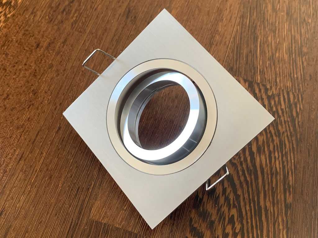 4 oprawy halogenowe PP Design 710/1 + żaróweczki