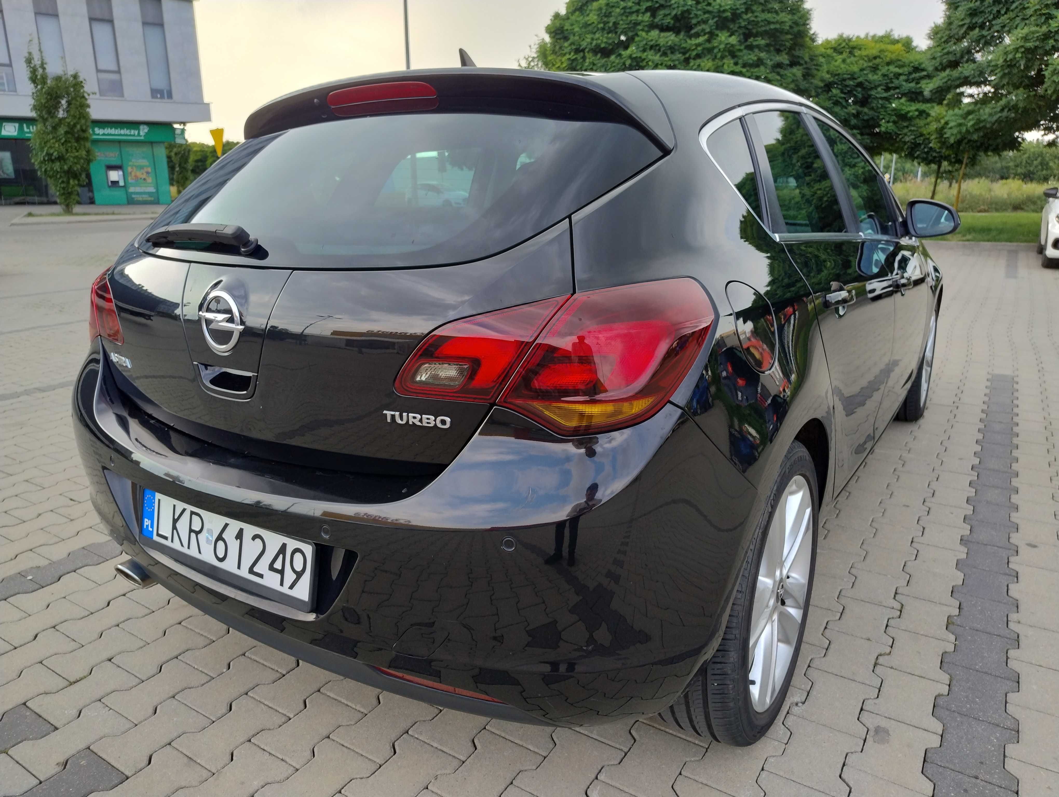 Opel Astra J 1,4 T 140 KM B+LPG
