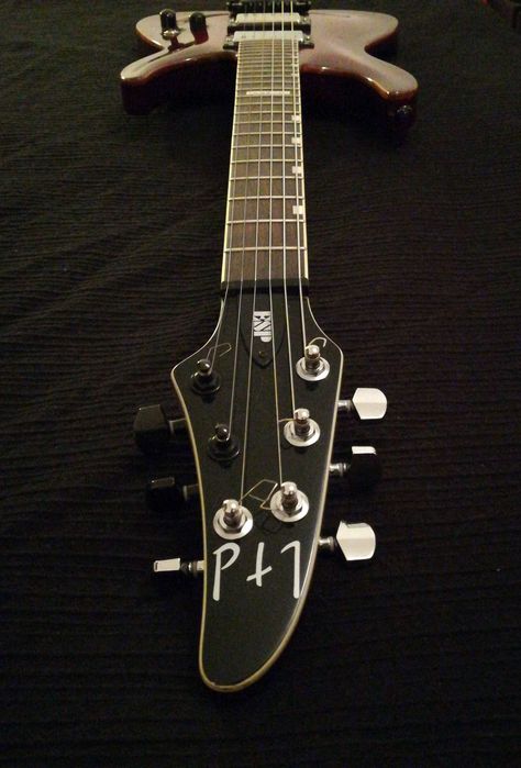 Guitarra LTD (ESP) H-300 2x humbuckers Seth Lover Seymour Duncan USA