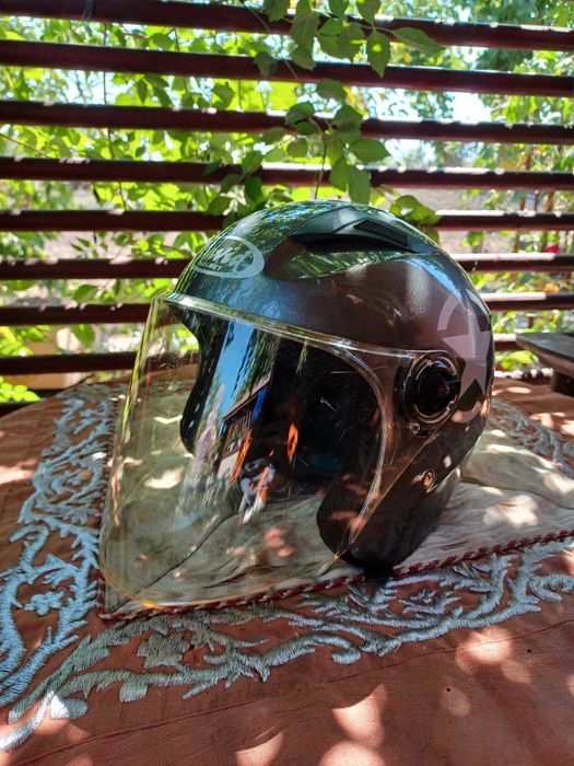 Продаю мотошолом