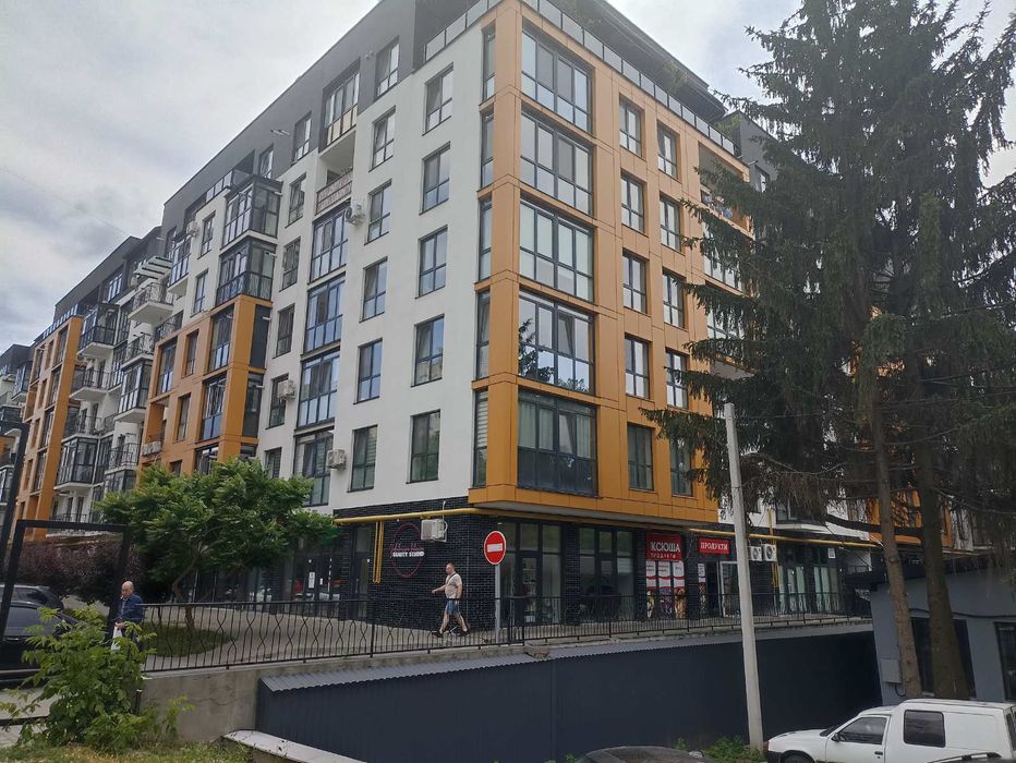 Продається кімната в гуртожитку на Шевченка.