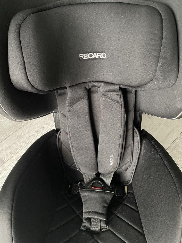 Fotelik Recaro Hero model Optiafix 9 - 18 kg jak Nowy