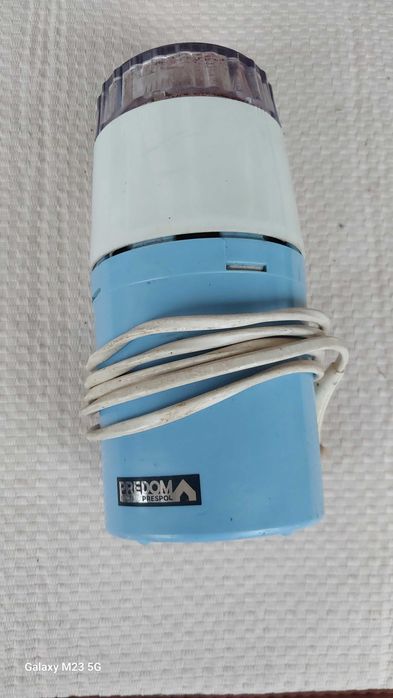 Młynek do kawy elektryczny