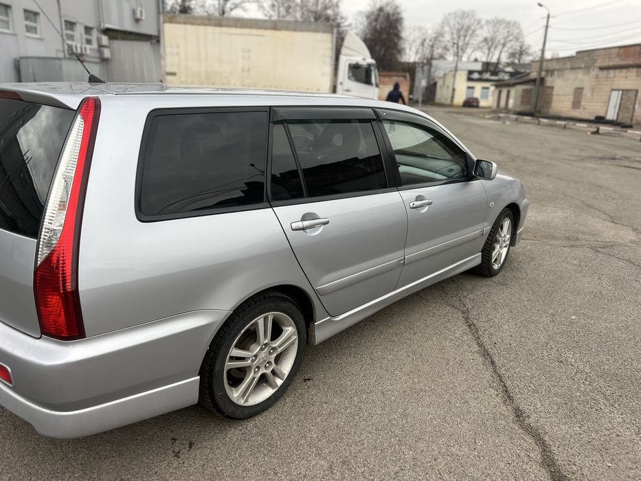 Mitsubishi Lancer.  В відмінному стані.