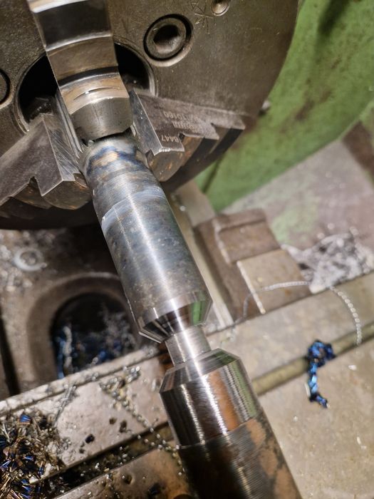 Usługi Tokarskie Frezowanie Spawanie KMETAL