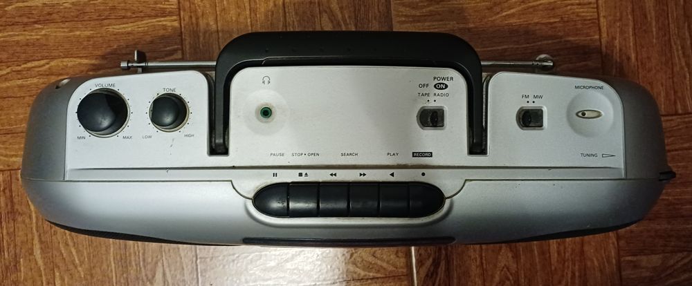 Philips - Rádio com gravador de cassetes