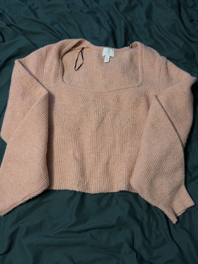 Sweter w kolorze pudrowego różu