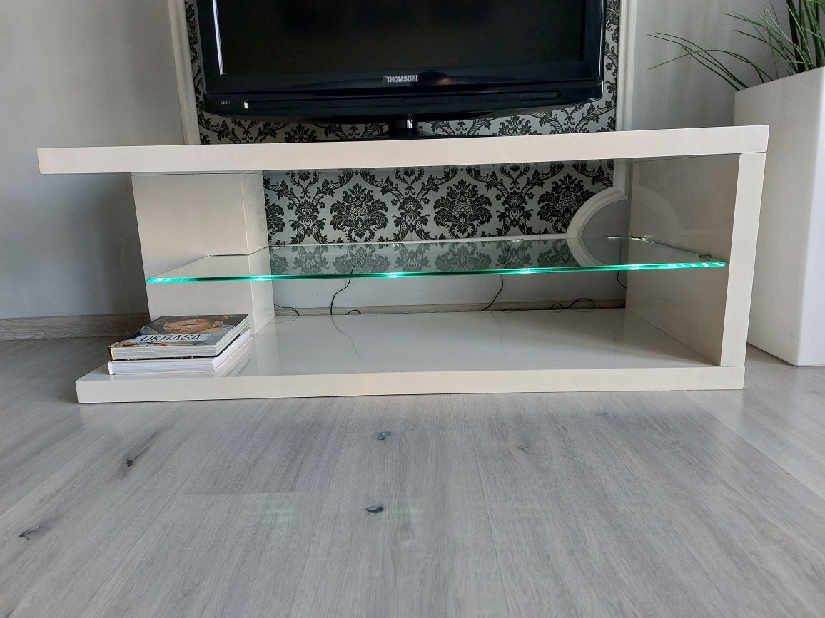 Stolik RTV z szklaną półką